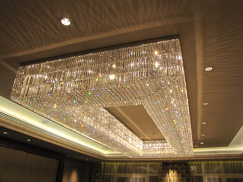 酒店工程灯案例：千岛湖希尔顿酒店定制水晶灯